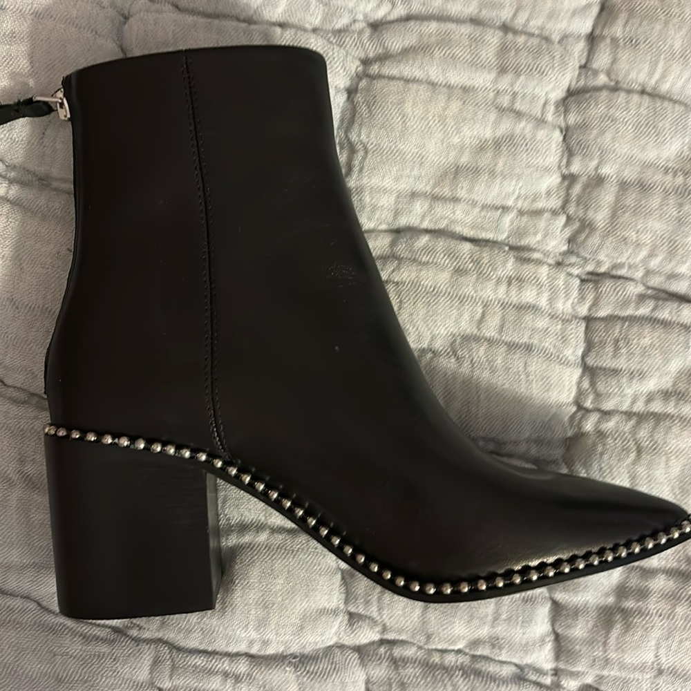 Steve Madden black leather studded boots 5.5
